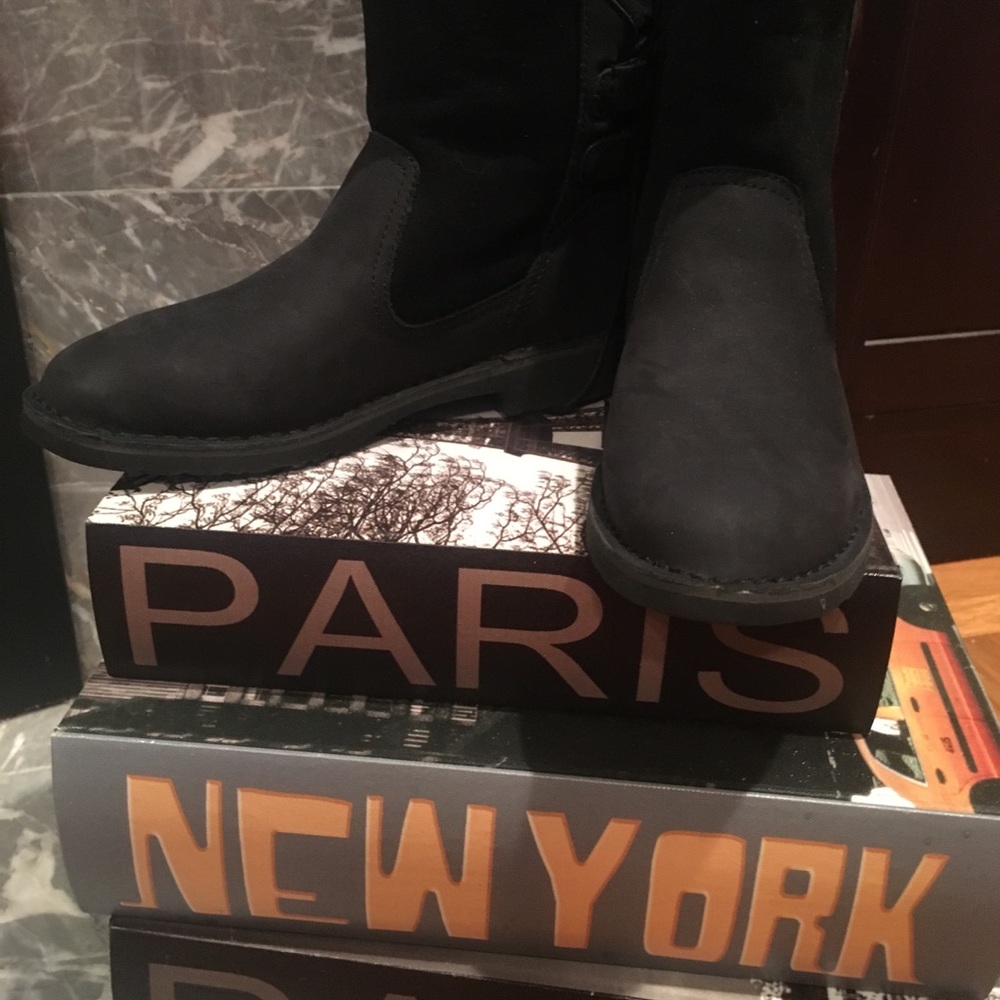 UGG Naiyah black shearling lined boots size 7.5 - Picture 3 of 6
